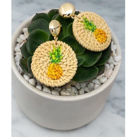 Jewelry - Pineapple Woven Straw Round Disk Earrings